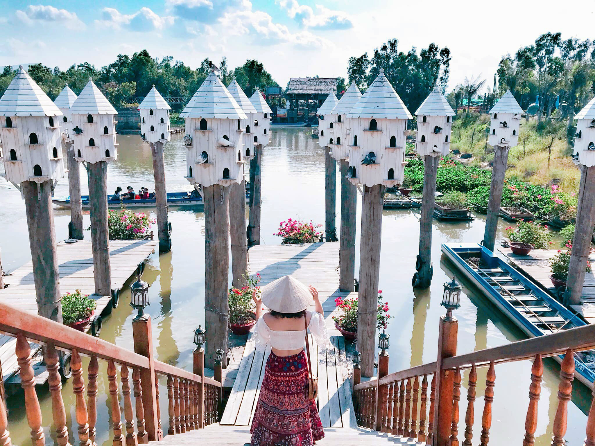 DISCOVER THE MEKONG DELTA'S LANDSCAPES ON A 3-DAY TOUR FROM HO CHI MINH CITY.